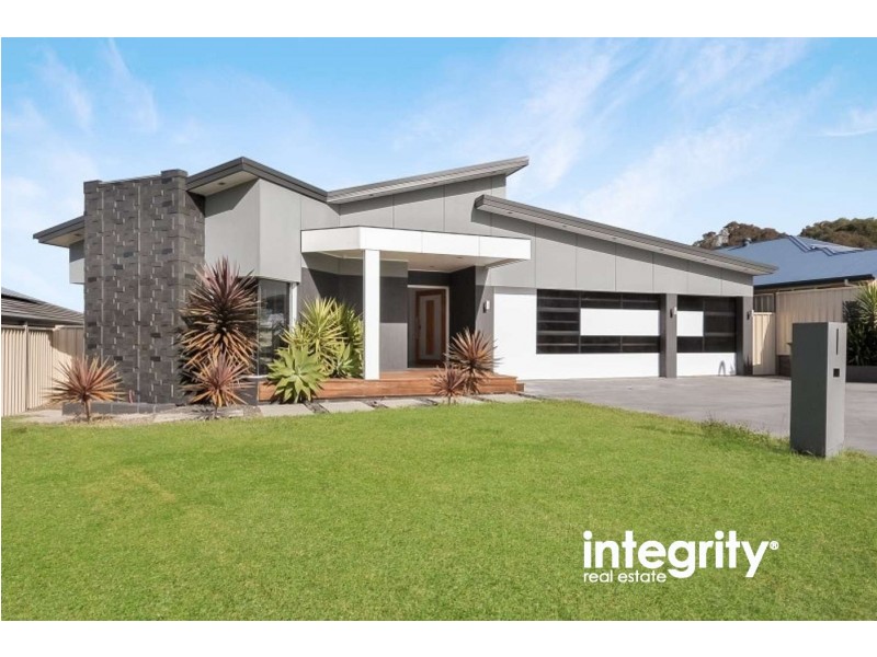 11 Barbata Grove, South Nowra NSW 2541