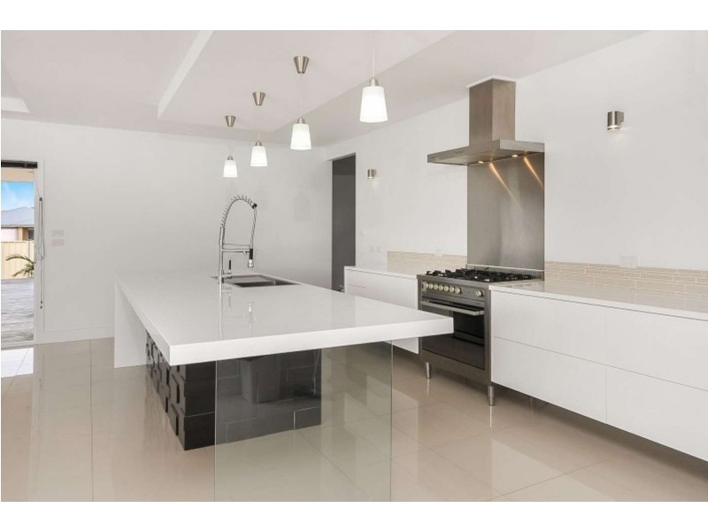 11 Barbata Grove, South Nowra NSW 2541