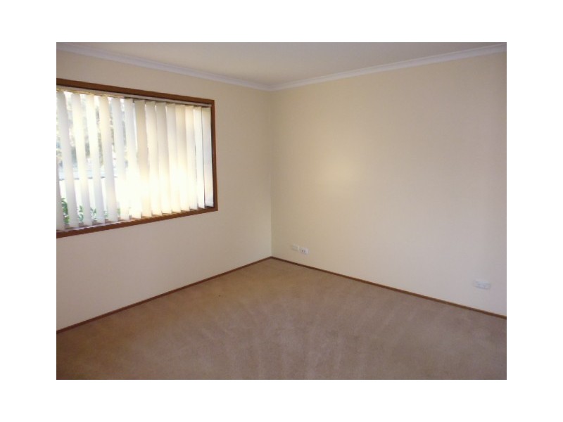 1/6 Carisbrooke Close, Bomaderry NSW 2541