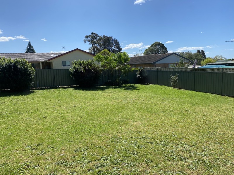 2 Bindon Close, Bomaderry NSW 2541