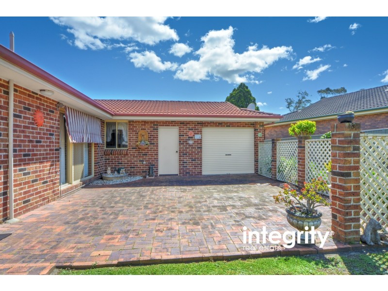 5 Hamilton Place, Bomaderry NSW 2541