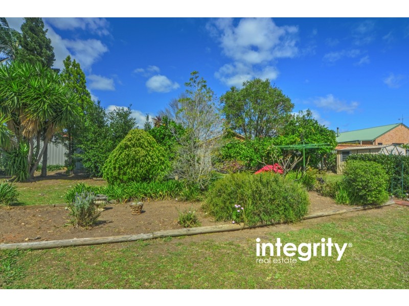 5 Hamilton Place, Bomaderry NSW 2541