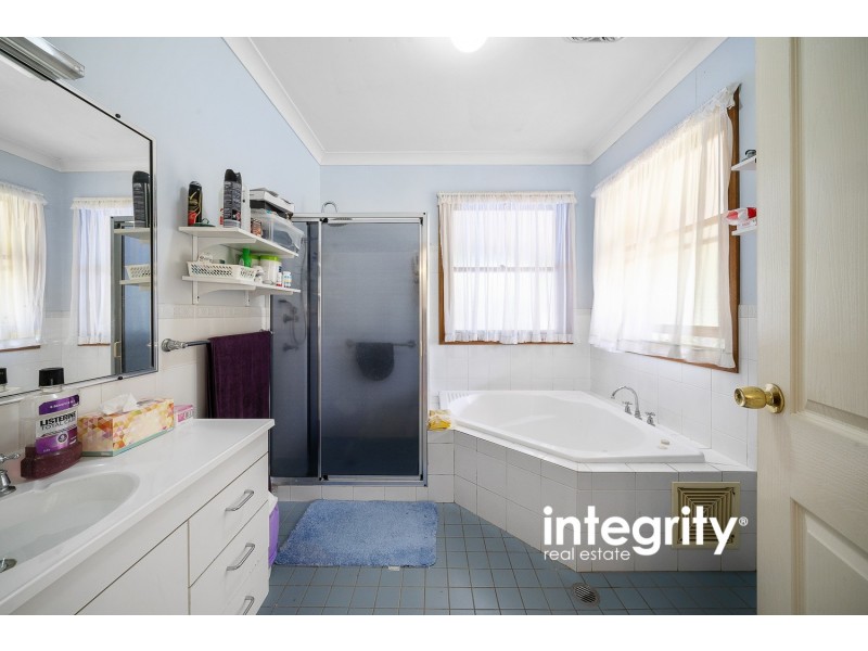 28 Elvin Drive, Bomaderry NSW 2541