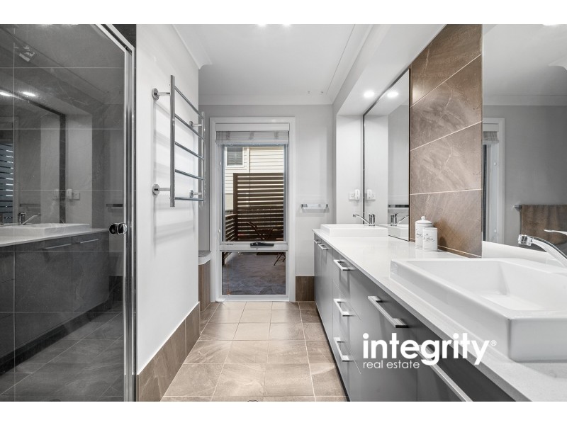 46 Banool Circuit, Bomaderry NSW 2541