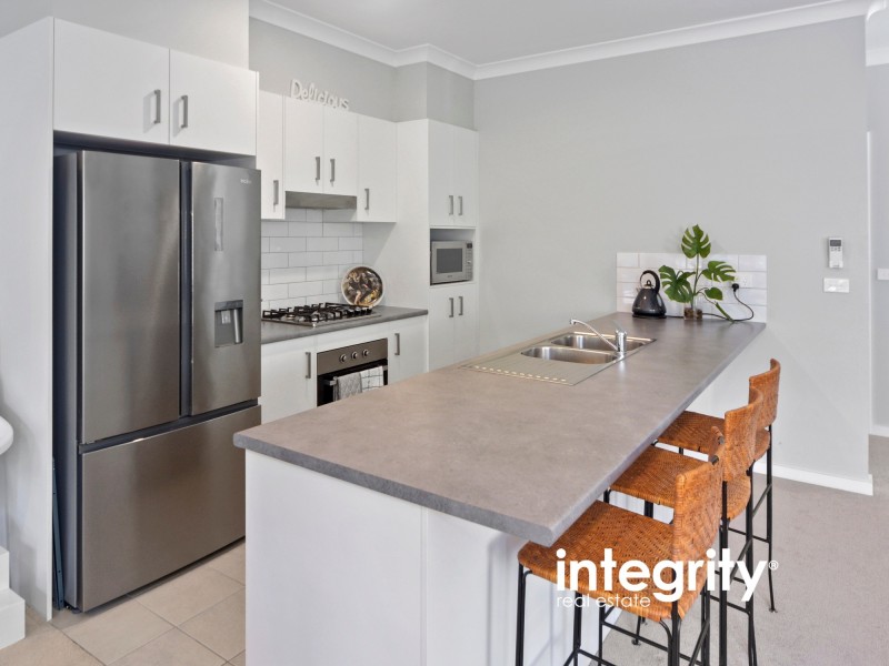 24/33 Lynburn Avenue, Bomaderry NSW 2541