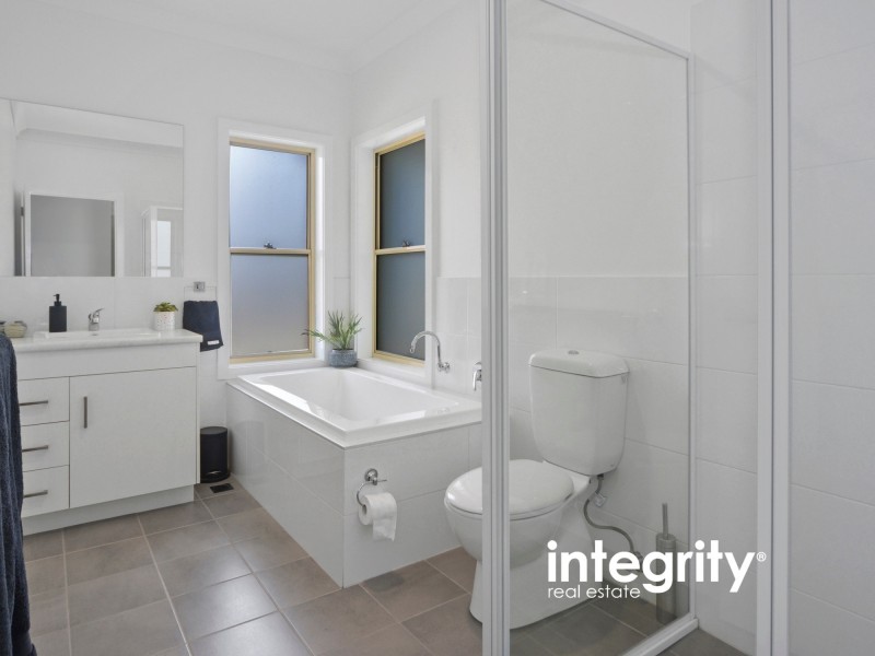 24/33 Lynburn Avenue, Bomaderry NSW 2541