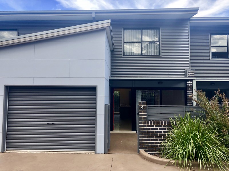 4/429A Princes Highway, Bomaderry NSW 2541