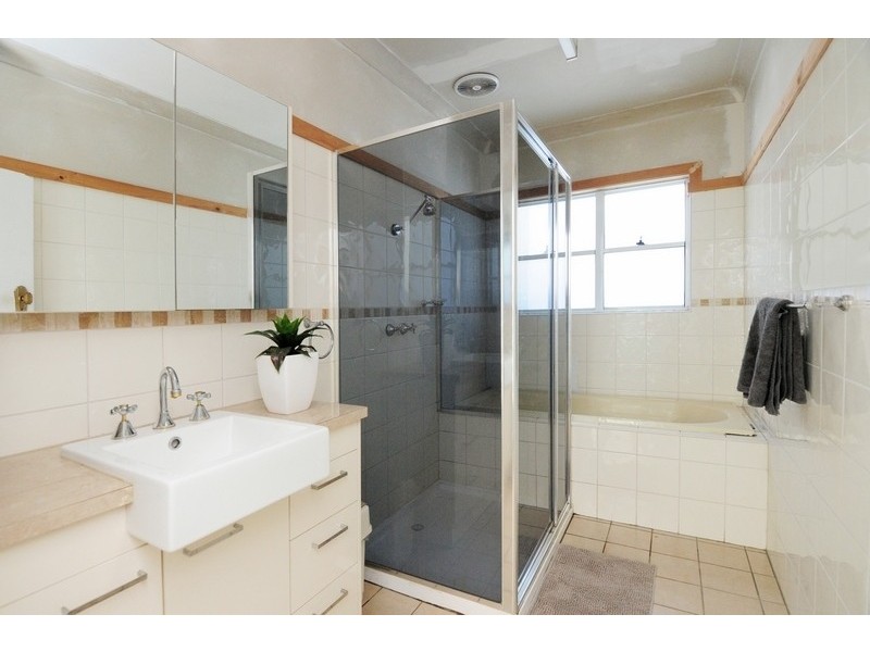 68 Wallace Street, Nowra NSW 2541