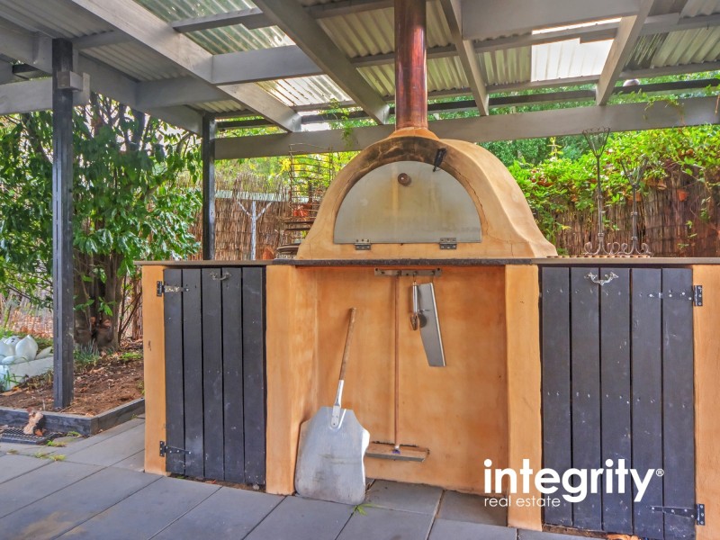 406 Princes Highway, Bomaderry NSW 2541