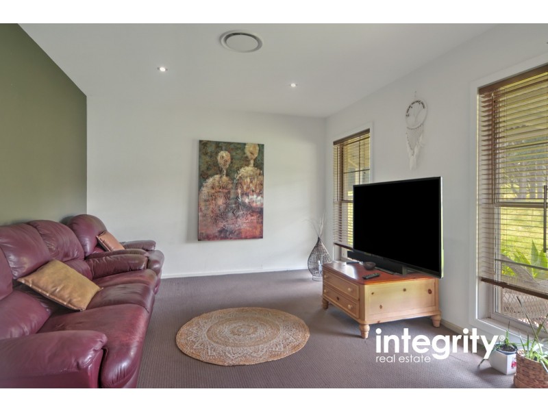 51 Emerald Drive, Meroo Meadow NSW 2540