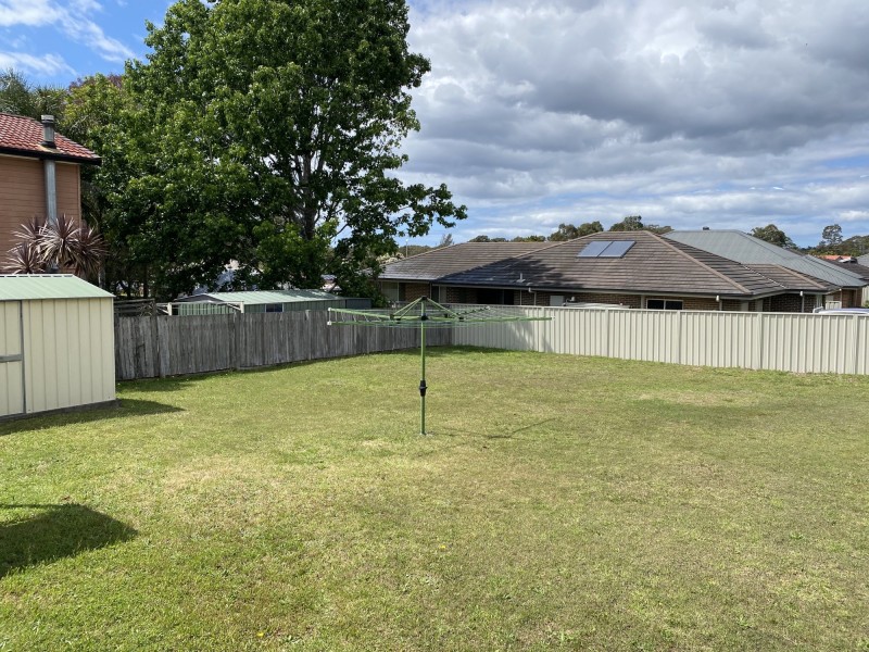 8 Lydon Crescent, West Nowra NSW 2541
