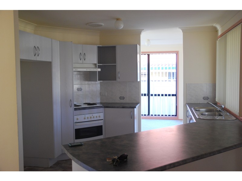 12 Olympic Drive, West Nowra NSW 2541