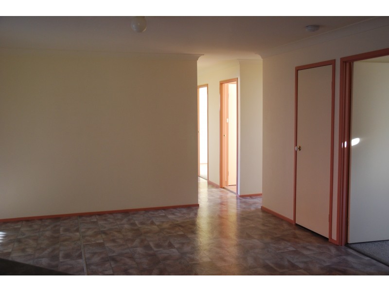 12 Olympic Drive, West Nowra NSW 2541