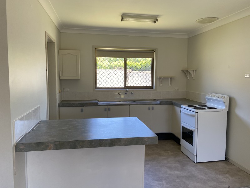 4/2 Campbell Place, Nowra NSW 2541
