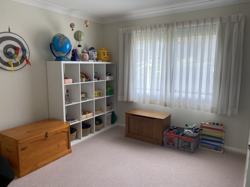 15 Nita Place, Bomaderry NSW 2541