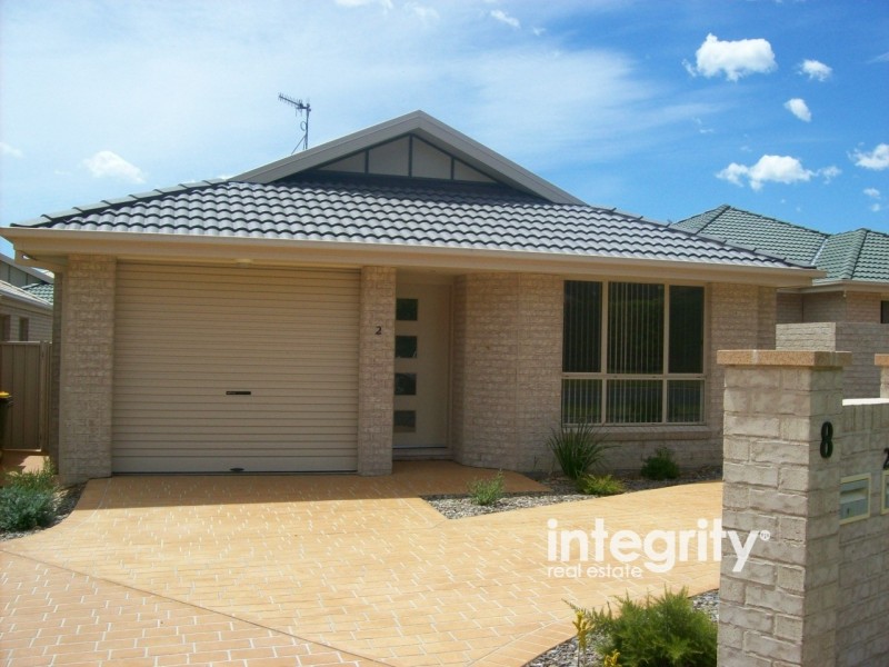 2/8 Meroo Road, Bomaderry NSW 2541