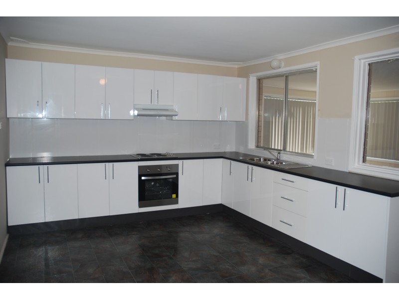 142 Cambewarra Road, Bomaderry NSW 2541