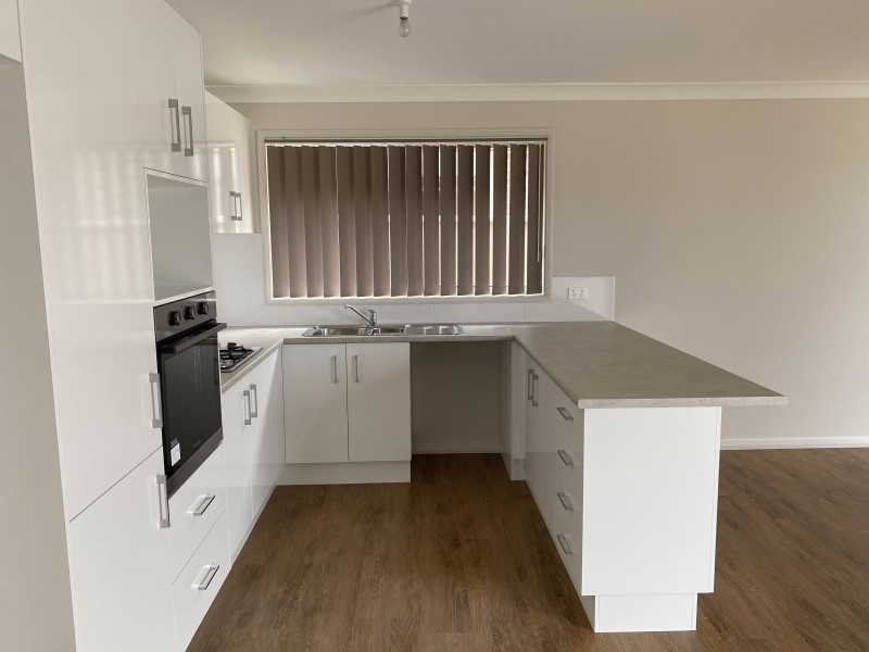 2A Brassia Rise, South Nowra NSW 2541