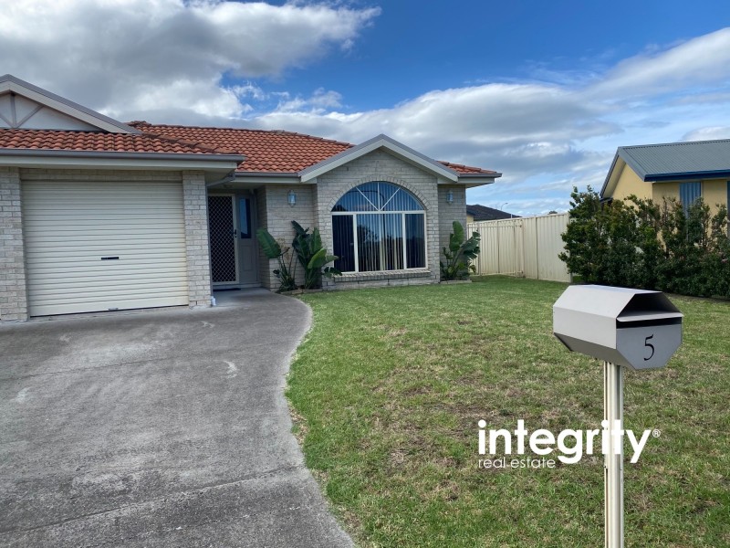 5 Guinea Flower Crescent, Worrigee NSW 2540