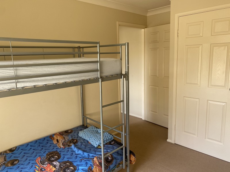 5 Guinea Flower Crescent, Worrigee NSW 2540