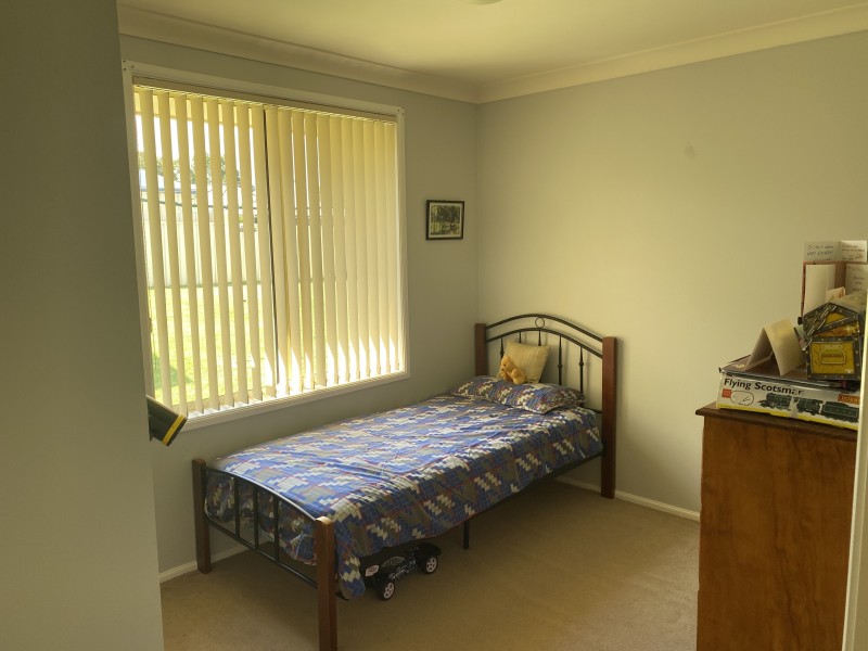5 Guinea Flower Crescent, Worrigee NSW 2540