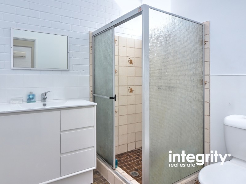 4/49 Brinawarr Street, Bomaderry NSW 2541