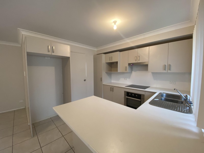 2/123A Meroo Road, Bomaderry NSW 2541