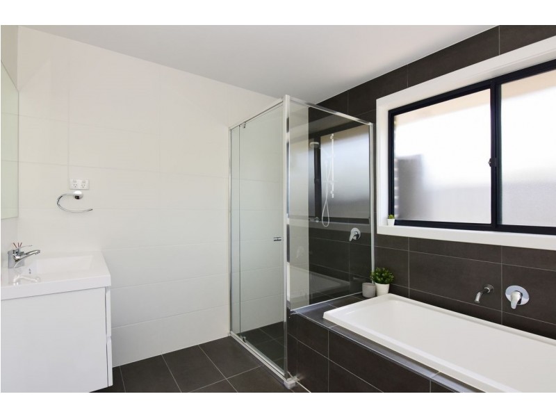 26 Alata Crescent, South Nowra NSW 2541