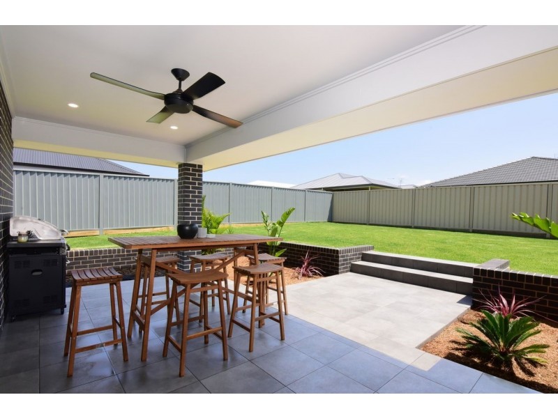 26 Alata Crescent, South Nowra NSW 2541