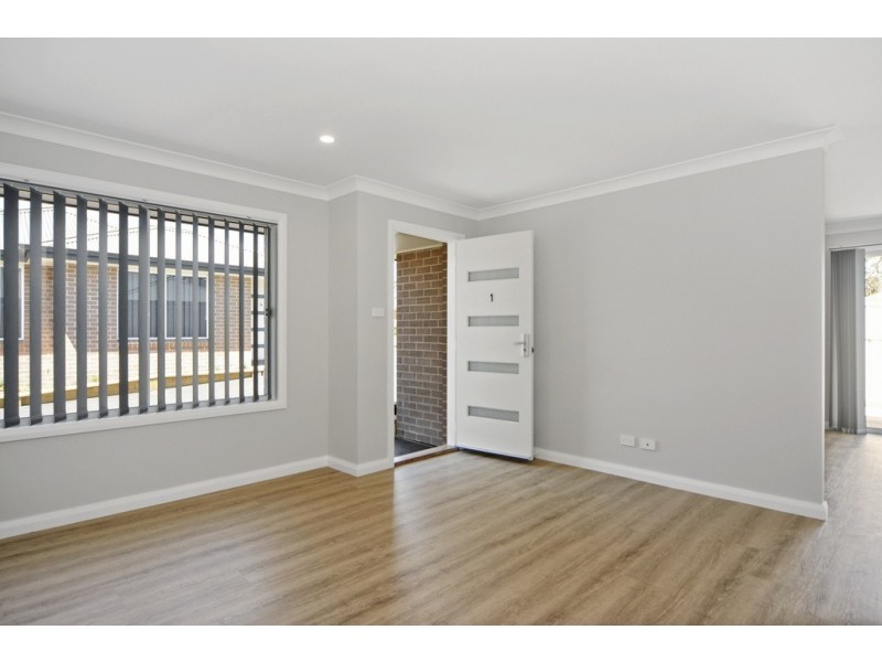 1/2 Elian Crescent, South Nowra NSW 2541