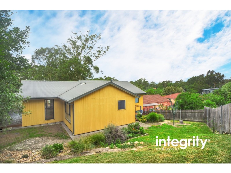 15 Nita Place, Bomaderry NSW 2541