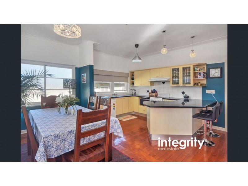15 Cambewarra Road, Bomaderry NSW 2541
