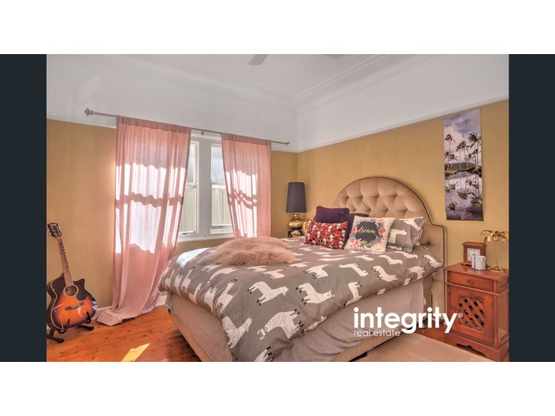 15 Cambewarra Road, Bomaderry NSW 2541