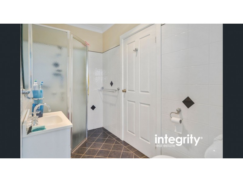 15A Cambewarra Road, Bomaderry NSW 2541