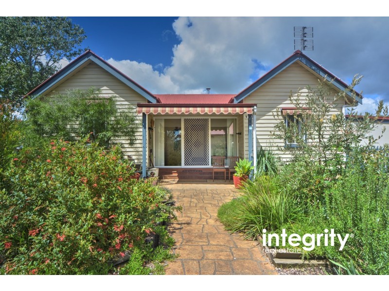5 Leatham Avenue, Nowra NSW 2541