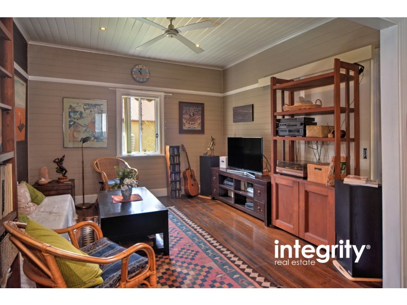 5 Leatham Avenue, Nowra NSW 2541