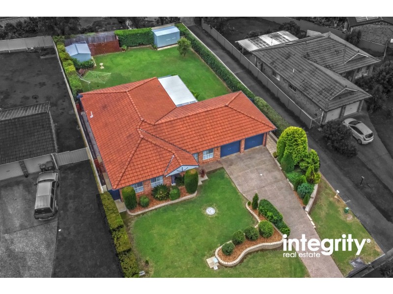 52 Yeovil Drive, Bomaderry NSW 2541
