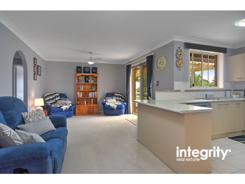52 Yeovil Drive, Bomaderry NSW 2541