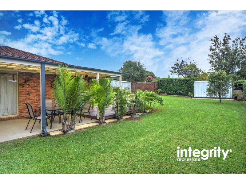 52 Yeovil Drive, Bomaderry NSW 2541