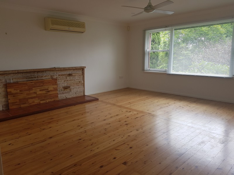 17 Colyer Avenue, Nowra NSW 2541