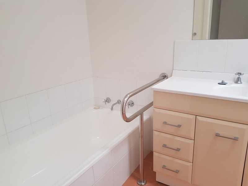 17 Colyer Avenue, Nowra NSW 2541