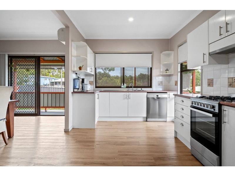 1 Winn Avenue, Basin View NSW 2540
