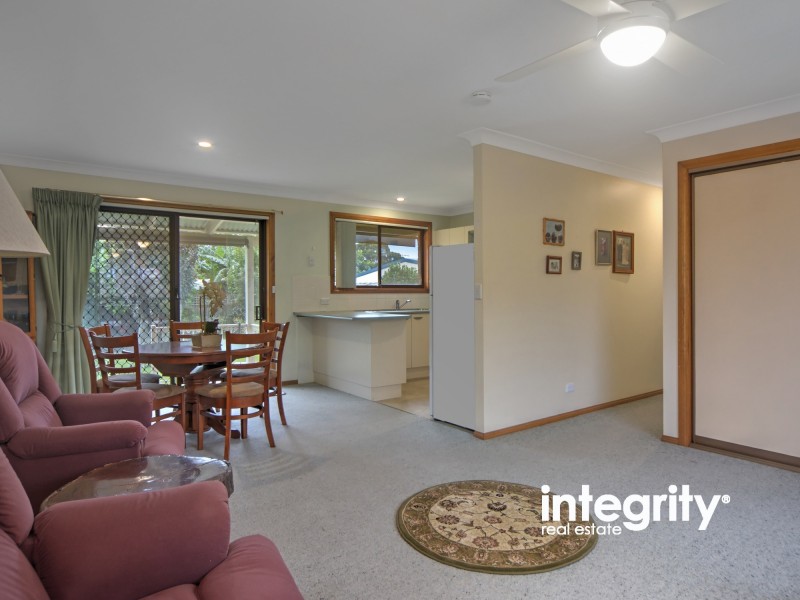 2/3 Waroo Place, Bomaderry NSW 2541