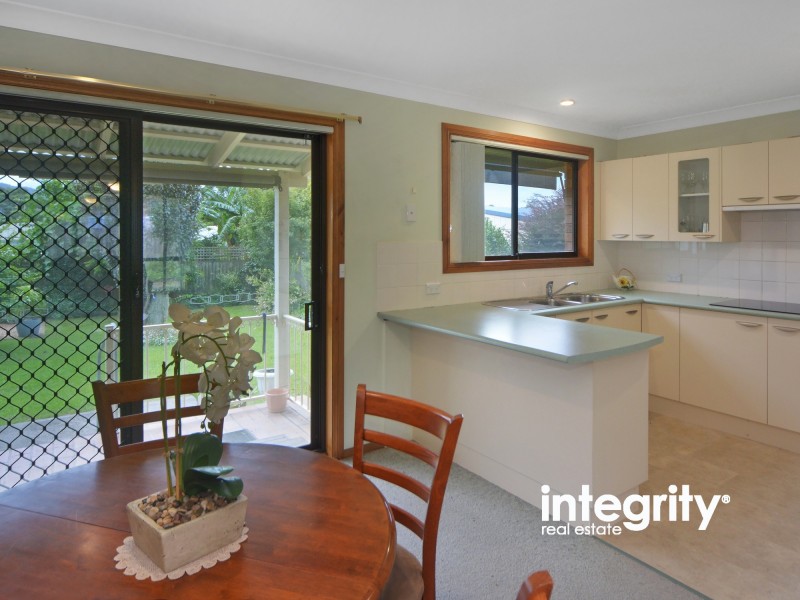 2/3 Waroo Place, Bomaderry NSW 2541
