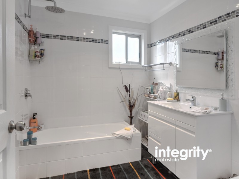 176 Albatross Road, Nowra Hill NSW 2540