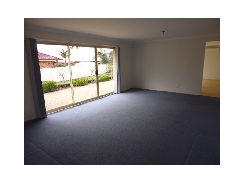 3 McTernan Place, Worrigee NSW 2540