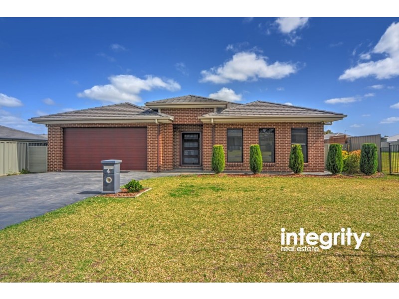 4 Hanover Close, South Nowra NSW 2541