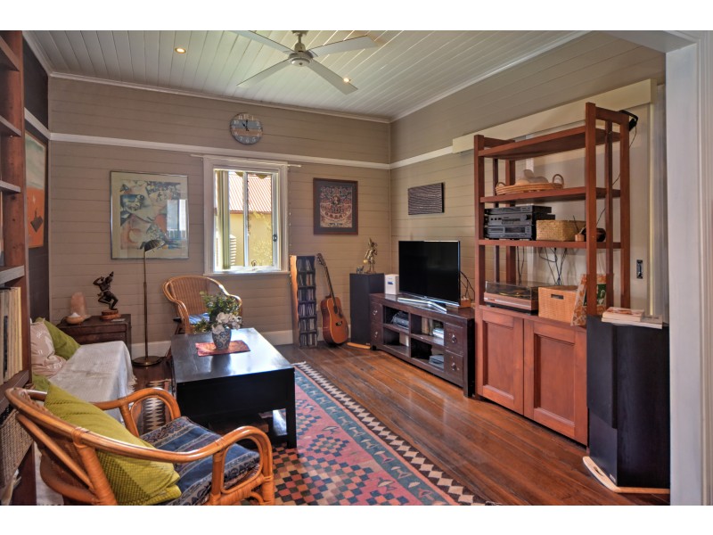 5 Leatham Avenue, Nowra NSW 2541