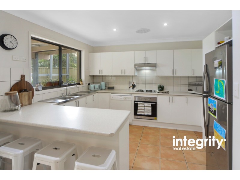 83 Lyndhurst Drive, Bomaderry NSW 2541