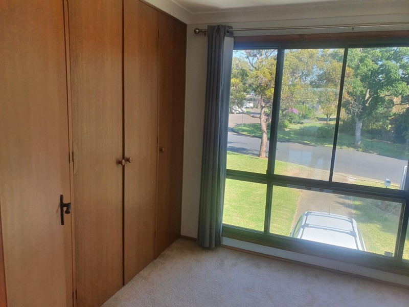 12 Jasmine Drive, Bomaderry NSW 2541